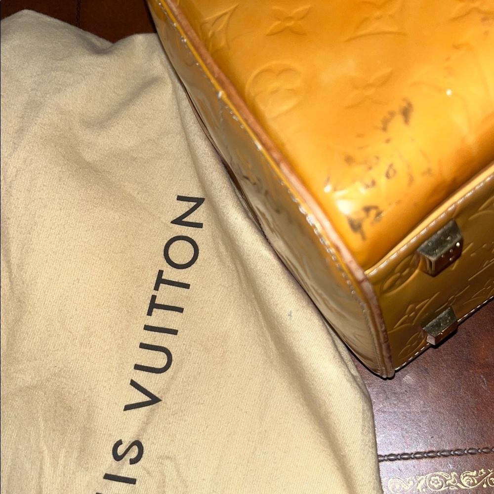 Louis Vuitton Vernis Monogram Tompkins Bag - Picture 16 of 16